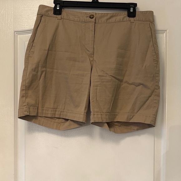 Talbots Women's Size 10 Tan Flat Front Shorts - Picture 4 of 4